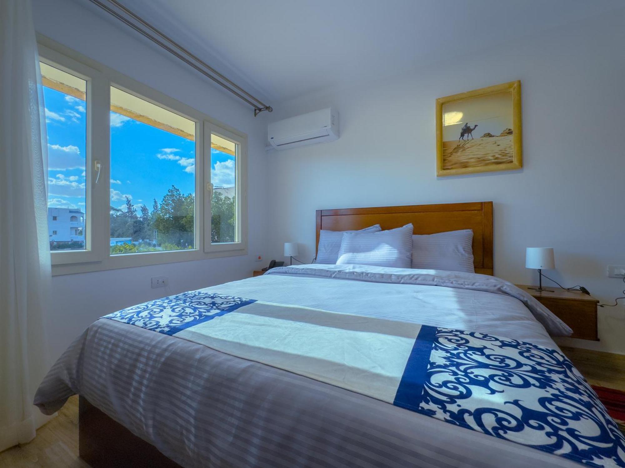 Royal Crown Hotel Giza Pyramids View Kafret el-Gabal Екстериор снимка
