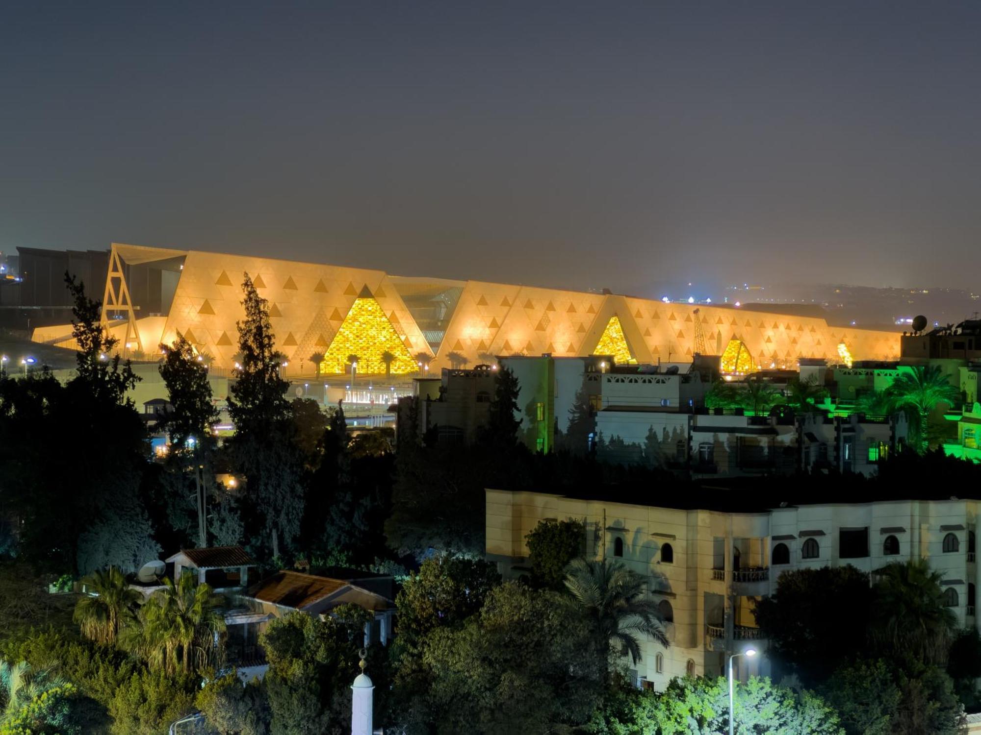 Royal Crown Hotel Giza Pyramids View Kafret el-Gabal Екстериор снимка