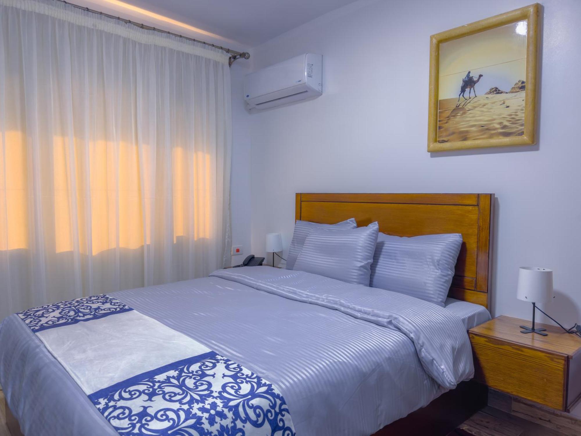 Royal Crown Hotel Giza Pyramids View Kafret el-Gabal Стая снимка