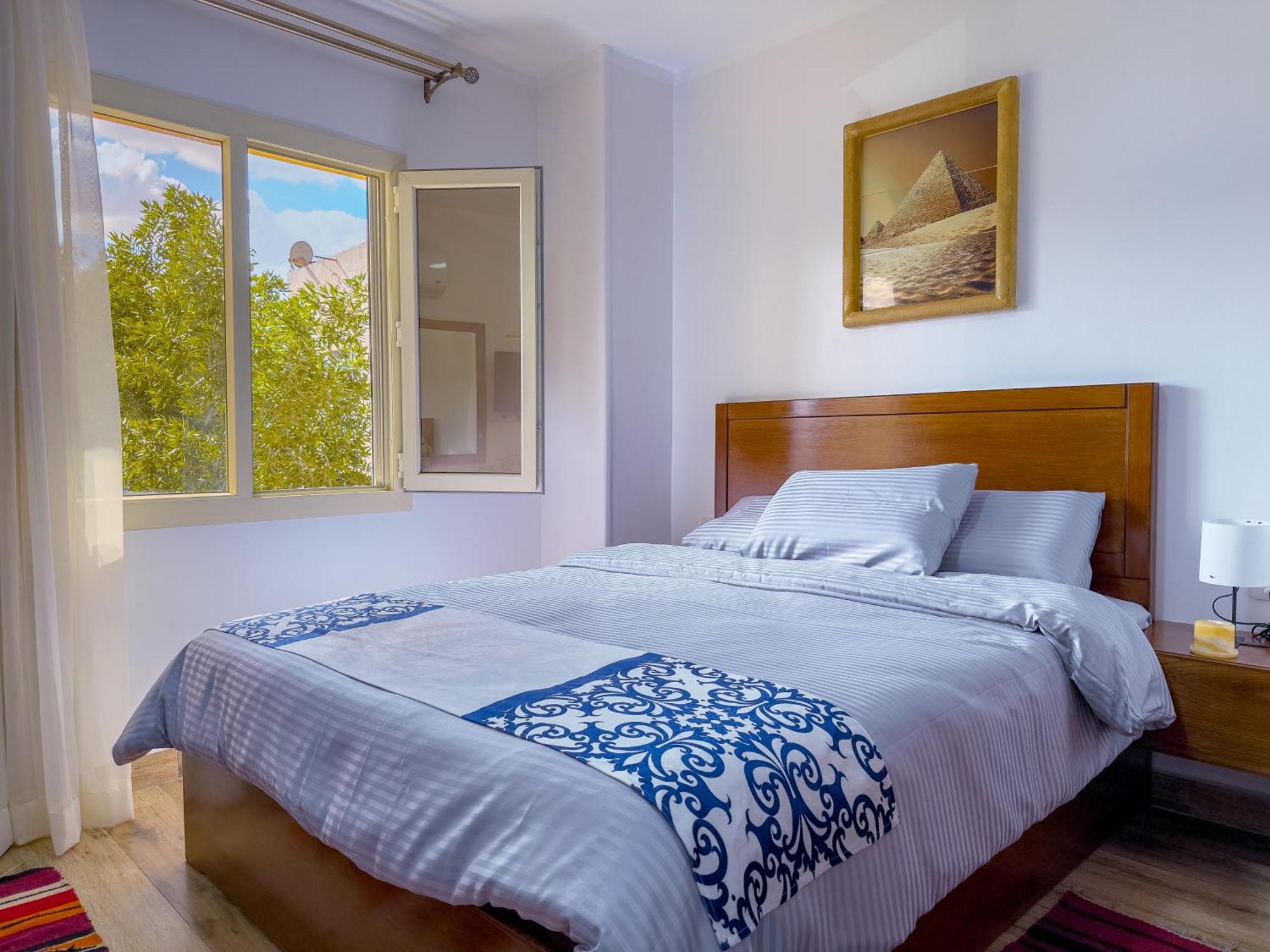 Royal Crown Hotel Giza Pyramids View Kafret el-Gabal Екстериор снимка